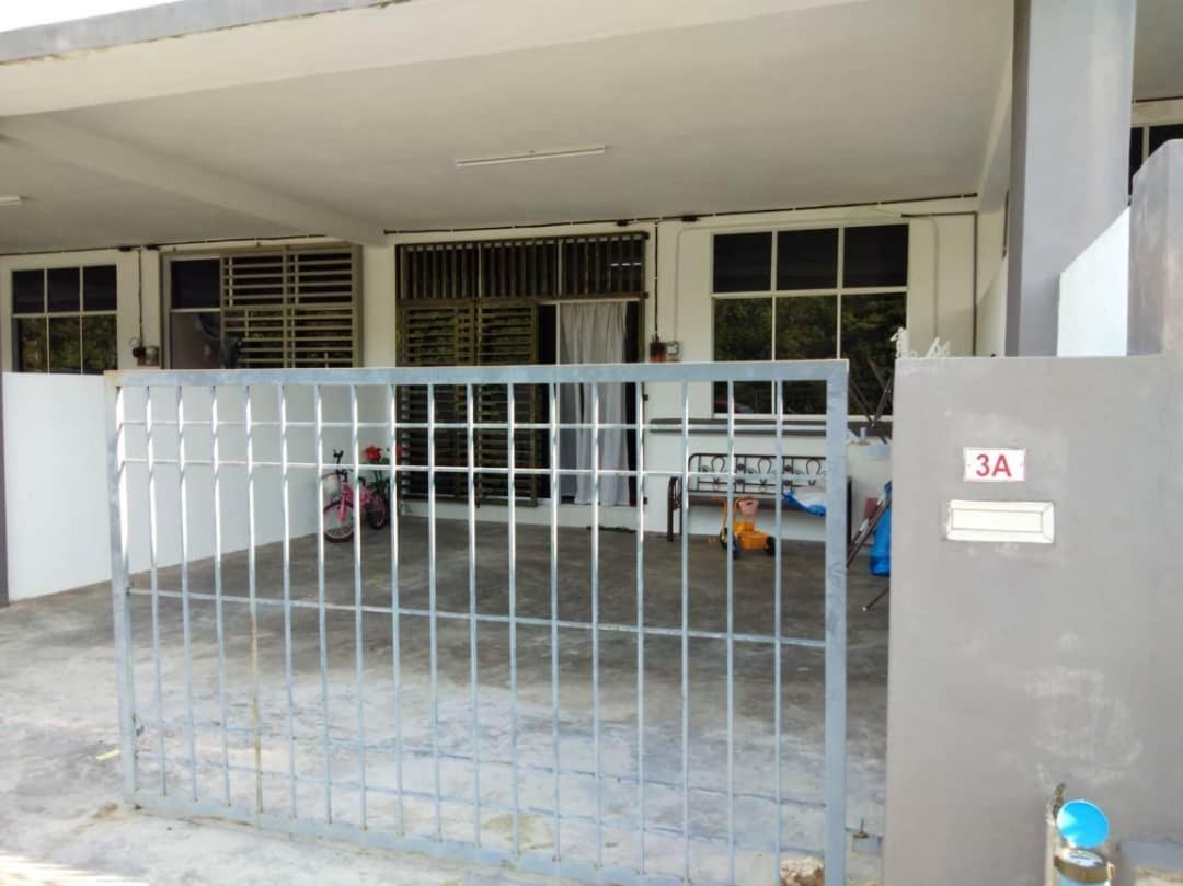 Zah’ra Homestay Kuala Lipis Luaran gambar
